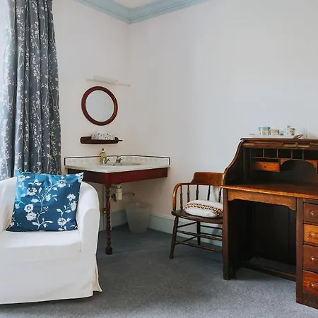 Ivy House Cornwall 3* St Austell